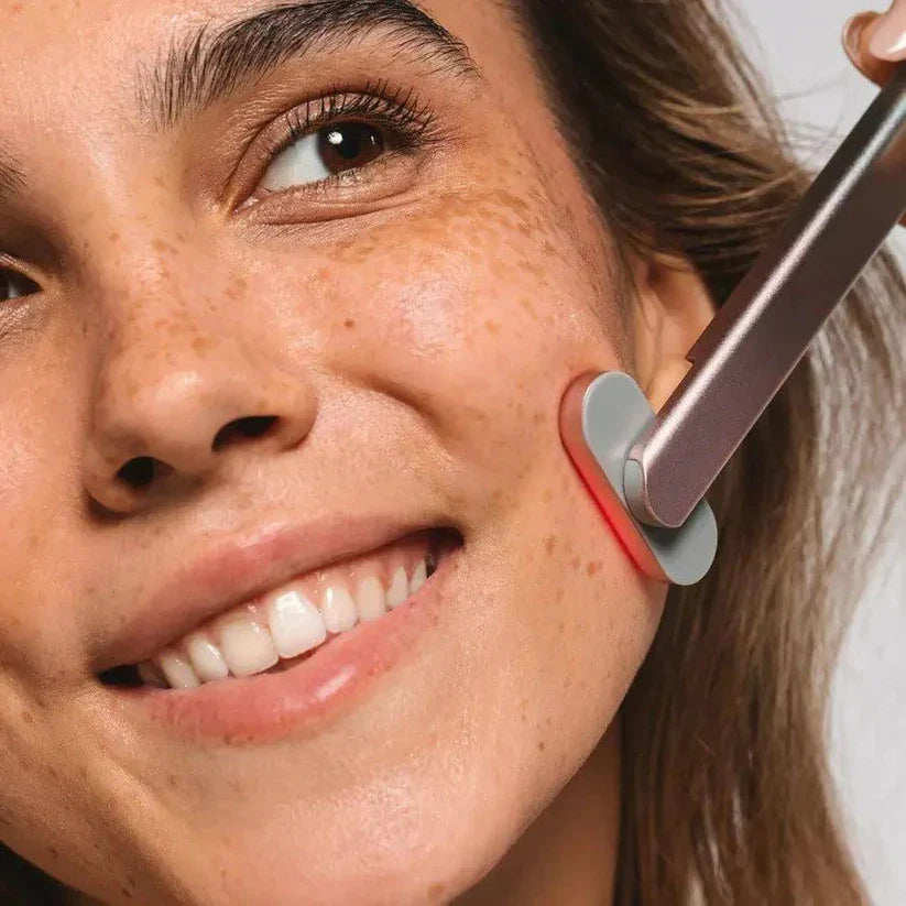 SkintTech_Red_Light_Therapy_Face_Wand_1.webp